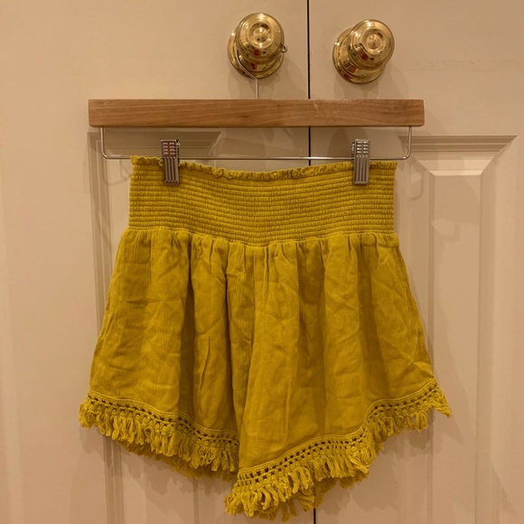 Yellow f21 palazzo style beach shorts - Picture 2 of 3
